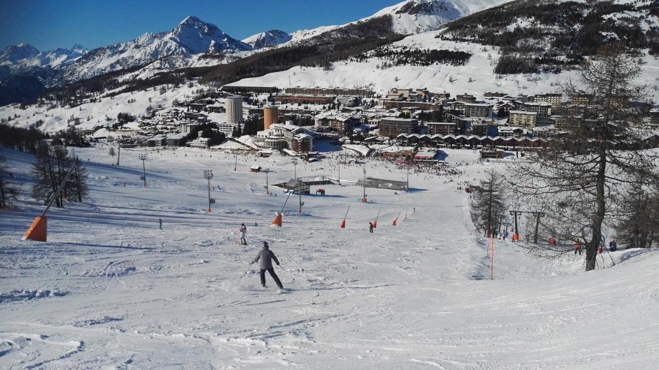 46 Vale C'E' Al Villaggio Olimpico Di Sestriere Luaran gambar