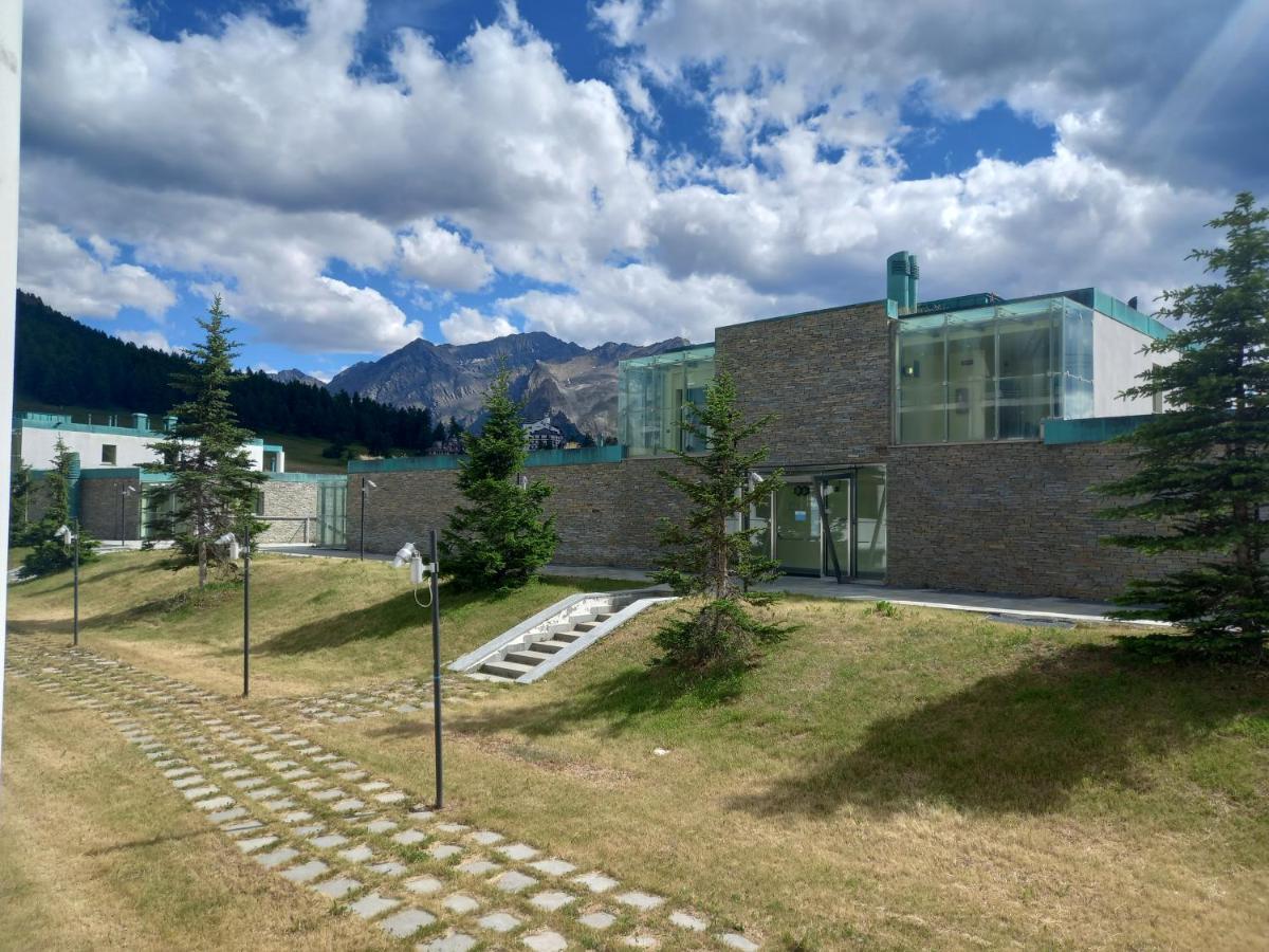 46 Vale C'E' Al Villaggio Olimpico Di Sestriere Luaran gambar